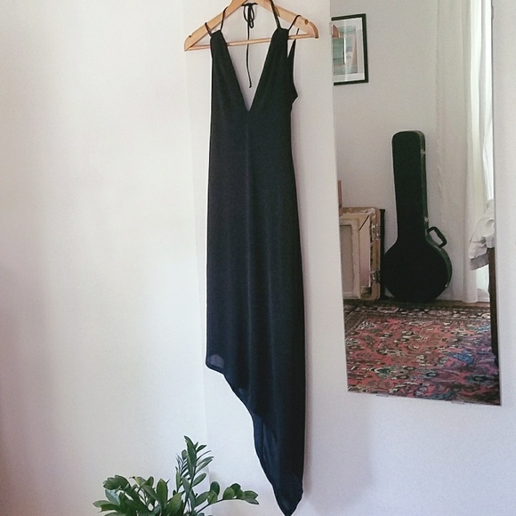 Asymmetric Deep V Gown - Picture 2 of 8